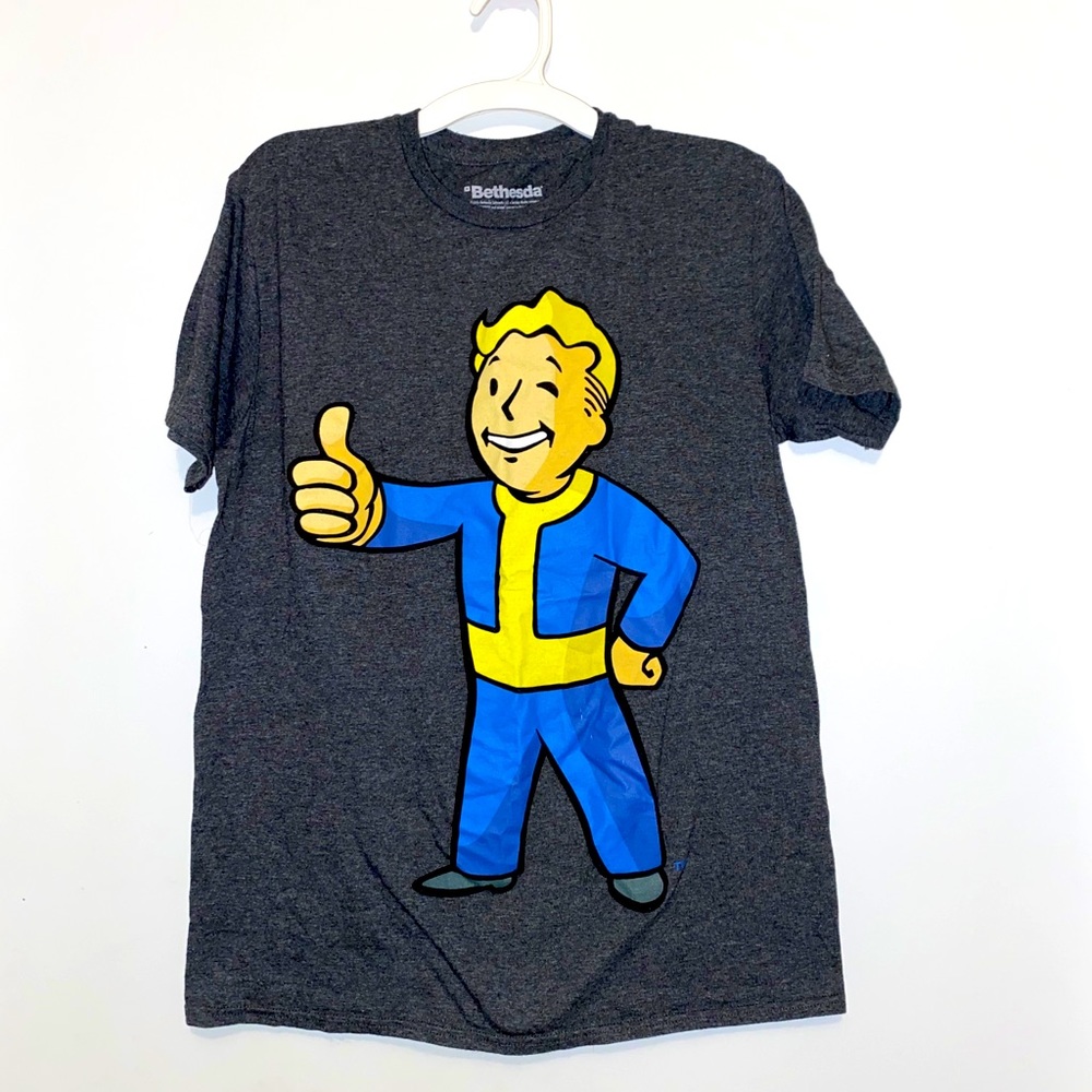 Men’s Vault Boy Fallout gray t-shirt - MEDIUM